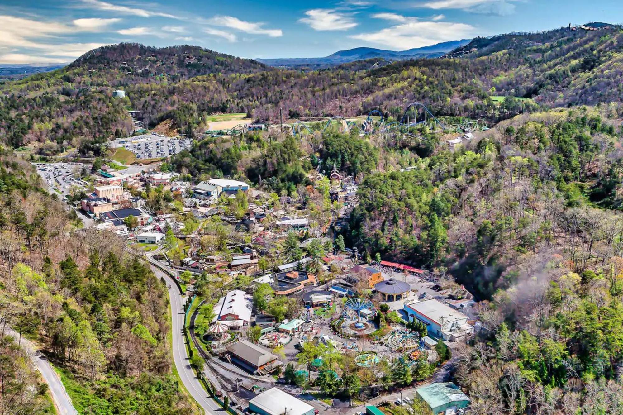 Views 1Br15Bath Pet-Friendly With Hot Tub & Bbq Pigeon Forge Exterior photo